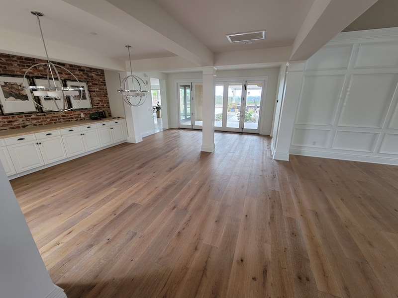 Livingroom after hardwood flooring