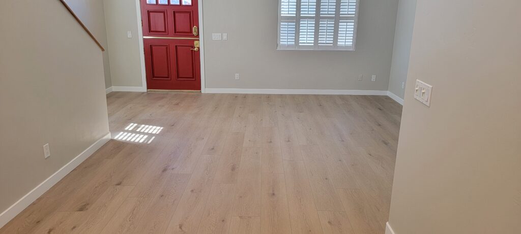 This image has an empty alt attribute; its file name is New-vinyl-plank-floors-in-Carlsbad-1024x461.jpg